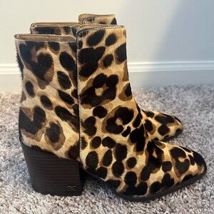{Sam Edelman} Leopard Print Cari Fashion Ankle Boot